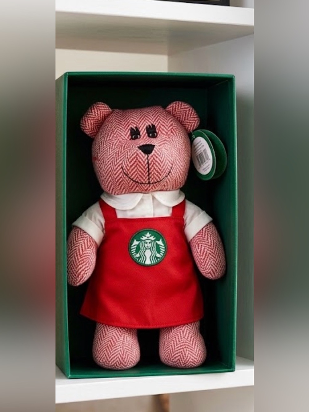 Starbucks Red Holiday 2016 Bearista Girl Bear With Green Logo Apron NWT